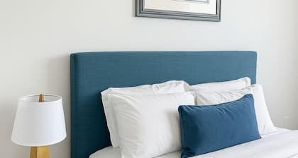 Sleepover | Alluring 1BD/1BA - Des Moines