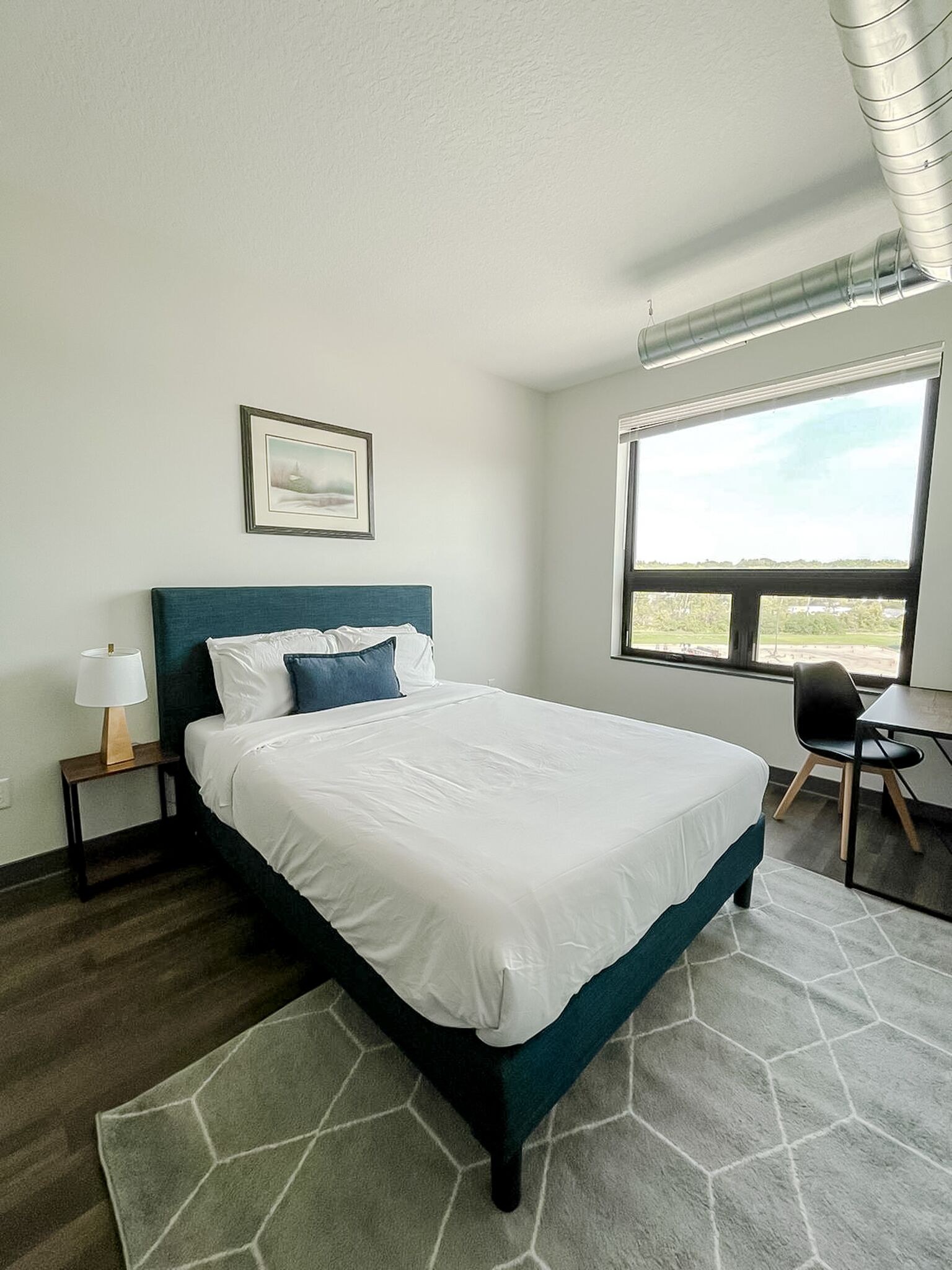 1 bedroom, desk, free WiFi, bed sheets