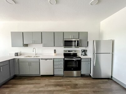 Sleepover: Alluring 1BD/1BA - Des Moines
