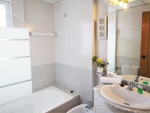 Hair dryer - Beautiful apartment for 4 guests with pool, A/C, WIFI, TV and pets allowed (Benidorm)