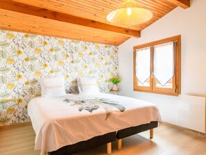 4 間睡房、可攜式嬰兒床、免費 Wi-Fi