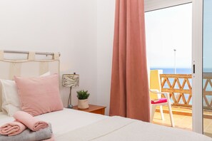 2 عدّة غرف نوم ومكواة/لوح كي وواي فاي مجانًا وملاءات أسرّة