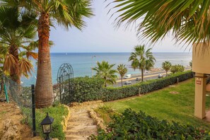 المنطقة المحيطة بالمنشأة