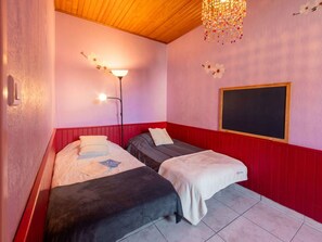 2 habitaciones, cuna de viaje y wifi gratis
