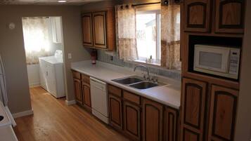 Microwave, oven, stovetop, dishwasher