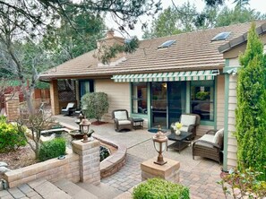 Terrace/patio - Hike Sedona Luxury Home Chapel Area (Sedona)
