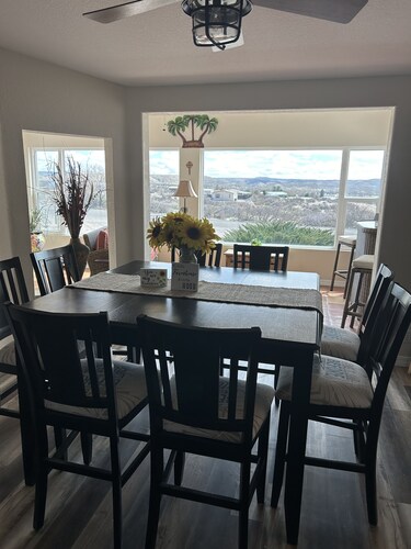 A retreat near Elephant Butte Lake/Golf Course with awesome views.  Enjoy!