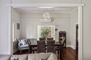 Interior - Luxurious, cosy, historic cottage featuring period furnishings, walkable to town (Pemberton)