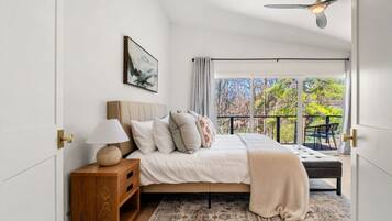 4 habitaciones, escritorio, tabla de planchar con plancha y wifi