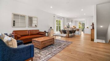 Fernseher, Stereoanlage