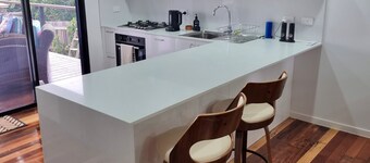 Yungaburra Whitehouse 
Walking distance to village (100 metres)
2 ensuites