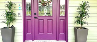 Beautiful Lake front house for a fabulous getaway for large family!  Sleeps 8 