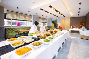 Desayuno buffet incluido todos los días