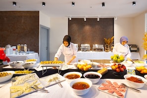 Bao gồm bữa sáng buffet hàng ngày 