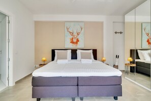 1 bedroom, desk, free WiFi, bed sheets