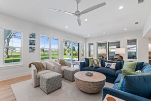 TV, fireplace, ping pong - Taj Duval, Sleeps 14, Saltwater Pool (Jacksonville Beach)