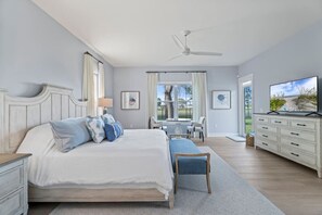 5 bedrooms, desk, iron/ironing board, travel cot