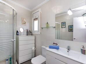 Hair dryer, towels