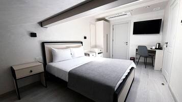 Economy Single Room | 1 bedroom, Egyptian cotton sheets, premium bedding, minibar