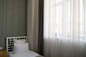 Habitación económica con 2 camas individuales | Sábanas de algodón egipcio, ropa de cama de alta calidad, minibar