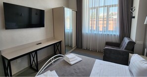 Family Room | Egyptian cotton sheets, premium bedding, minibar, in-room safe - Prime Hotel (Gyumri)