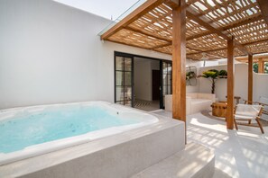 Terrace/patio - Stunning 2 Bedroom Villa in Canggu (Canggu)