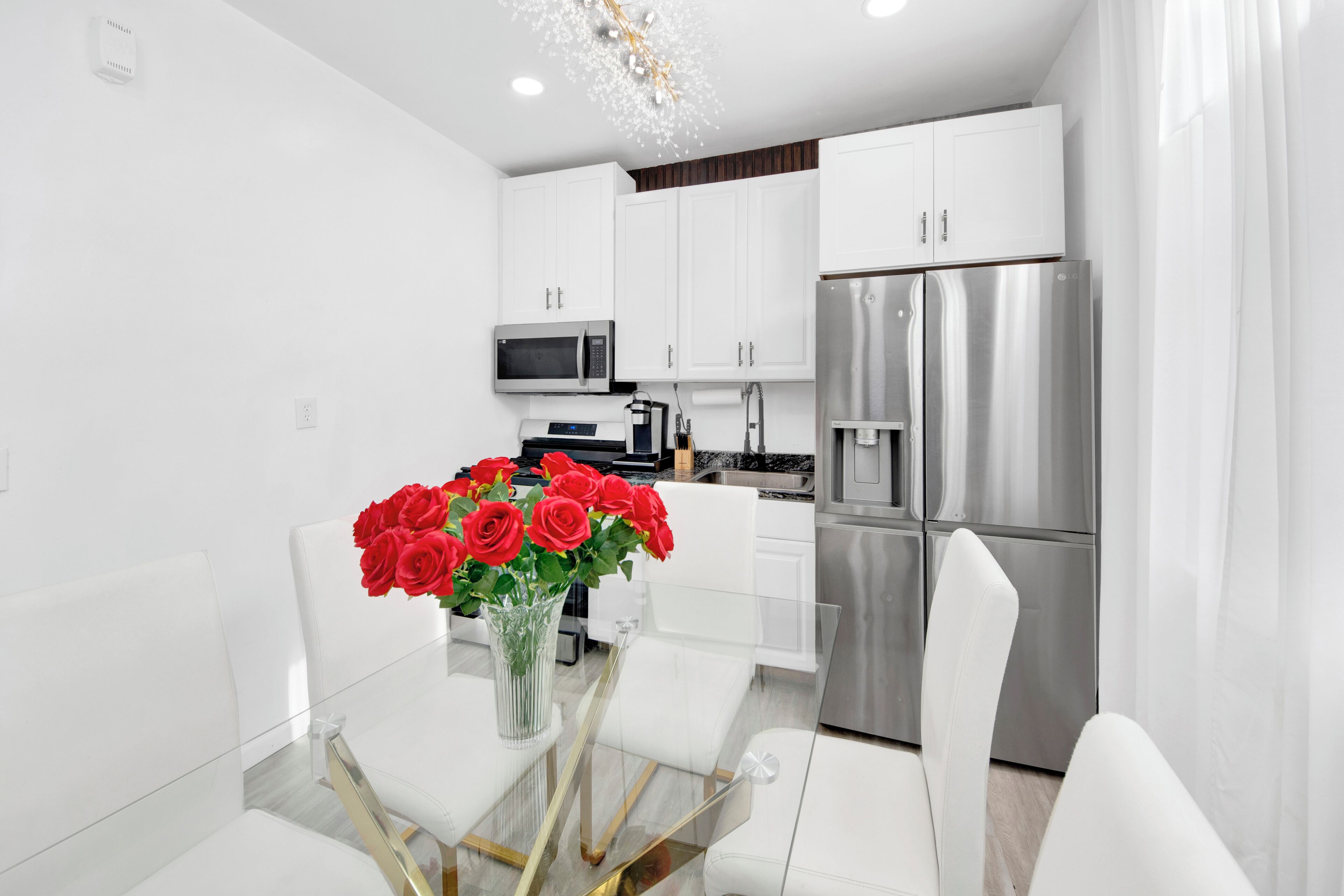 Luxury House | In-room dining