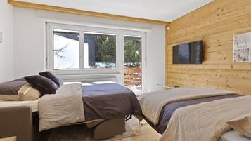 Bügeleisen/Bügelbrett, kostenloses WLAN, Bettwäsche