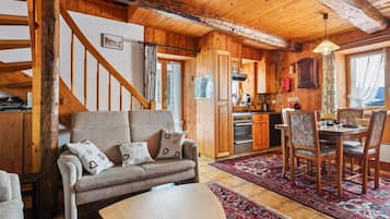 Een smart-tv en een open haard