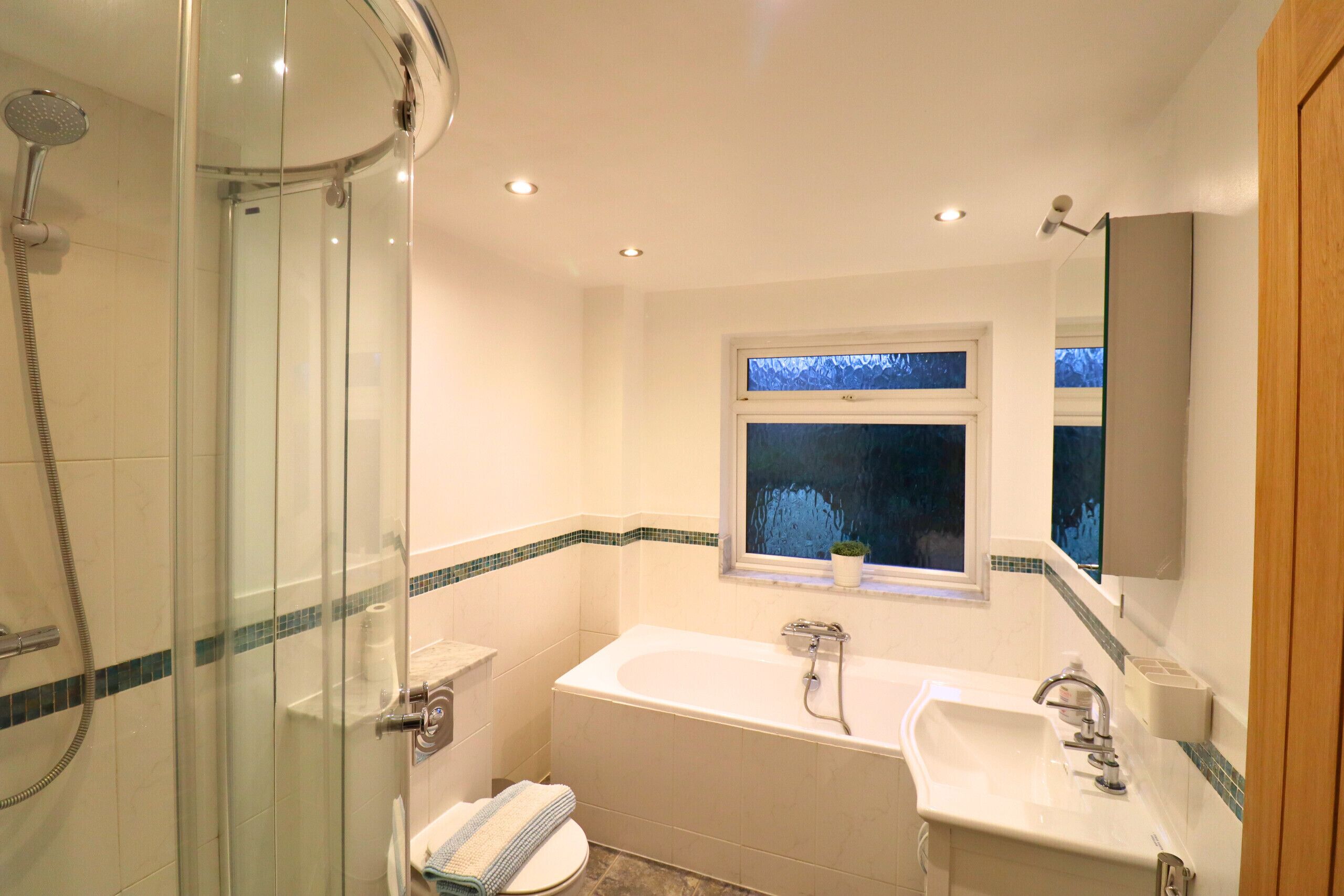 Douche, sèche-cheveux