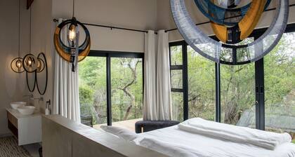 Villa Tau - Indulge in Bush Luxury
