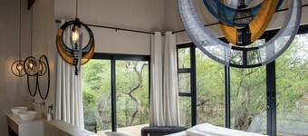 Villa Tau - Indulge in Bush Luxury