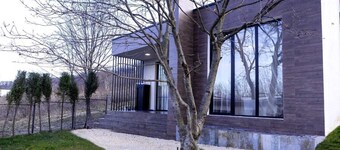 Modern villa near a forest in 5 minutes driving distance to Telavi