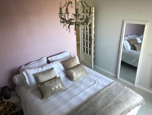 2 室のベッドルーム、ベッドシーツ