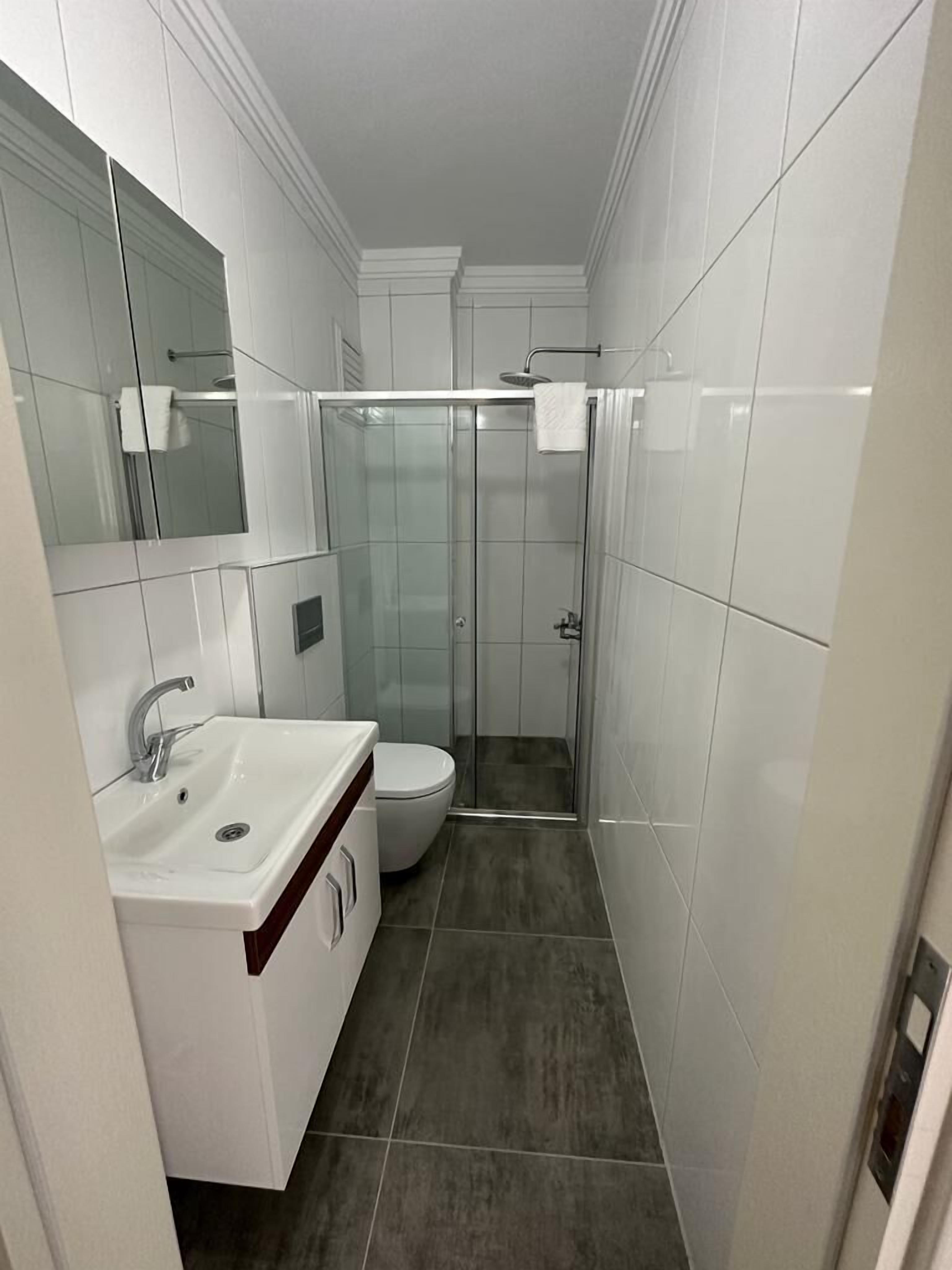 Deluxe Suite | Bathroom