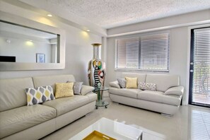 TV - golden isles # 509 Water view (Hallandale Beach)