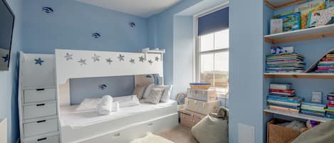 3 Schlafzimmer, BĂŒgeleisen/BĂŒgelbrett, kostenloses WLAN, BettwĂ€sche