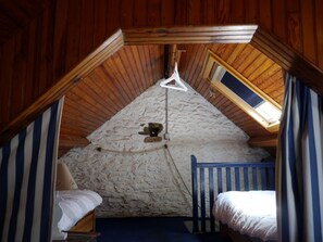 1 bedroom - Maison d'une chambre située à 1 KM de la plage de Pouldon. (Locmaria)