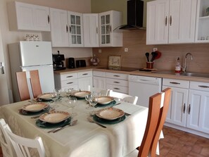 Fridge, microwave, oven, dishwasher