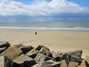 Beach - Bright and comfortable house in Montmartin-sur-Mer (Montmartin-sur-Mer)