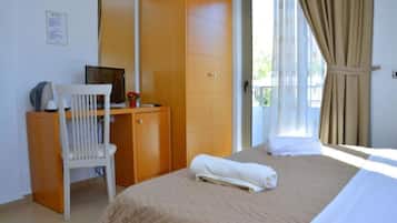 Desk, free WiFi, bed sheets