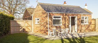 Willow Cottage a quaint holiday cottage in Wigtoft, Boston Lincolnshire
