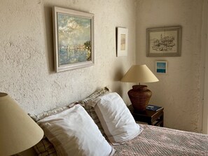 2 soverom, strykejern/-brett, wi-fi (inkludert) og sengetøy