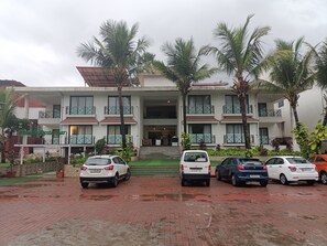 Exterior - Royal Garden Resort (Vasai)