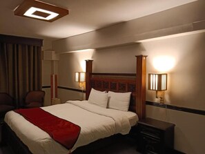 Deluxe Double Room | In-room safe, desk, soundproofing, iron/ironing board - Shangrila Hotels & Resort (Abbottabad)
