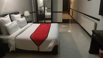 In-room safe, desk, soundproofing, iron/ironing board