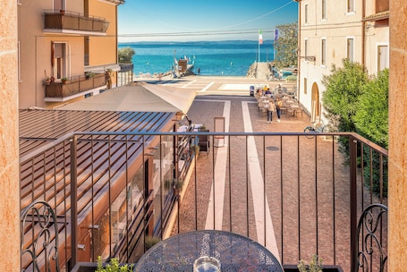 Junior Double Room, Balcony | Lake view