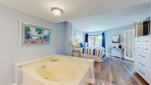 2 bedrooms, iron/ironing board, Internet, bed sheets - 2516 Villamare - Nicely updated fifth floor condo in Hilton Head Island! (Hilton Head)