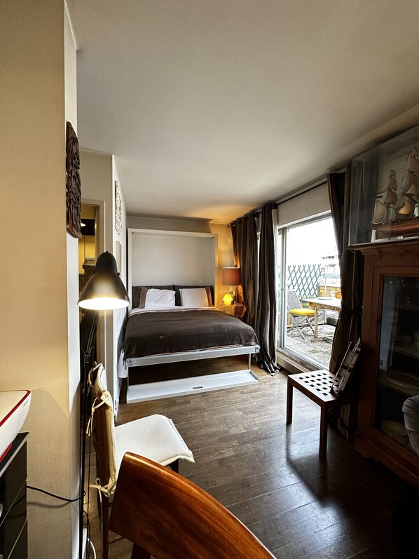 1 sovrum, strykjärn/strykbräda, gratis wi-fi och sängkläder