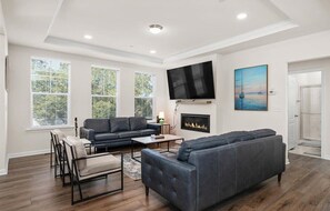 TV, table tennis - Large 5 BR 4 BA Home is Ready for Family Fun! (Ocean City)